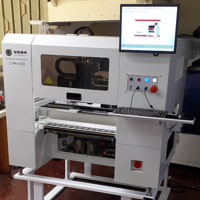 टेबल टॉप CHM-650 हाई प्रिसिशन 4 हेड्स SMT PCB कंपोनेंट माउंटिंग मशीन