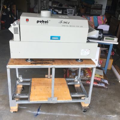 कन्वेयर के साथ T961 डेस्कटॉप रीफ़्लो ओवन 730 * 230 मिमी 6 टेम्प ज़ोन 3.5KW सोल्डरिंग मशीन